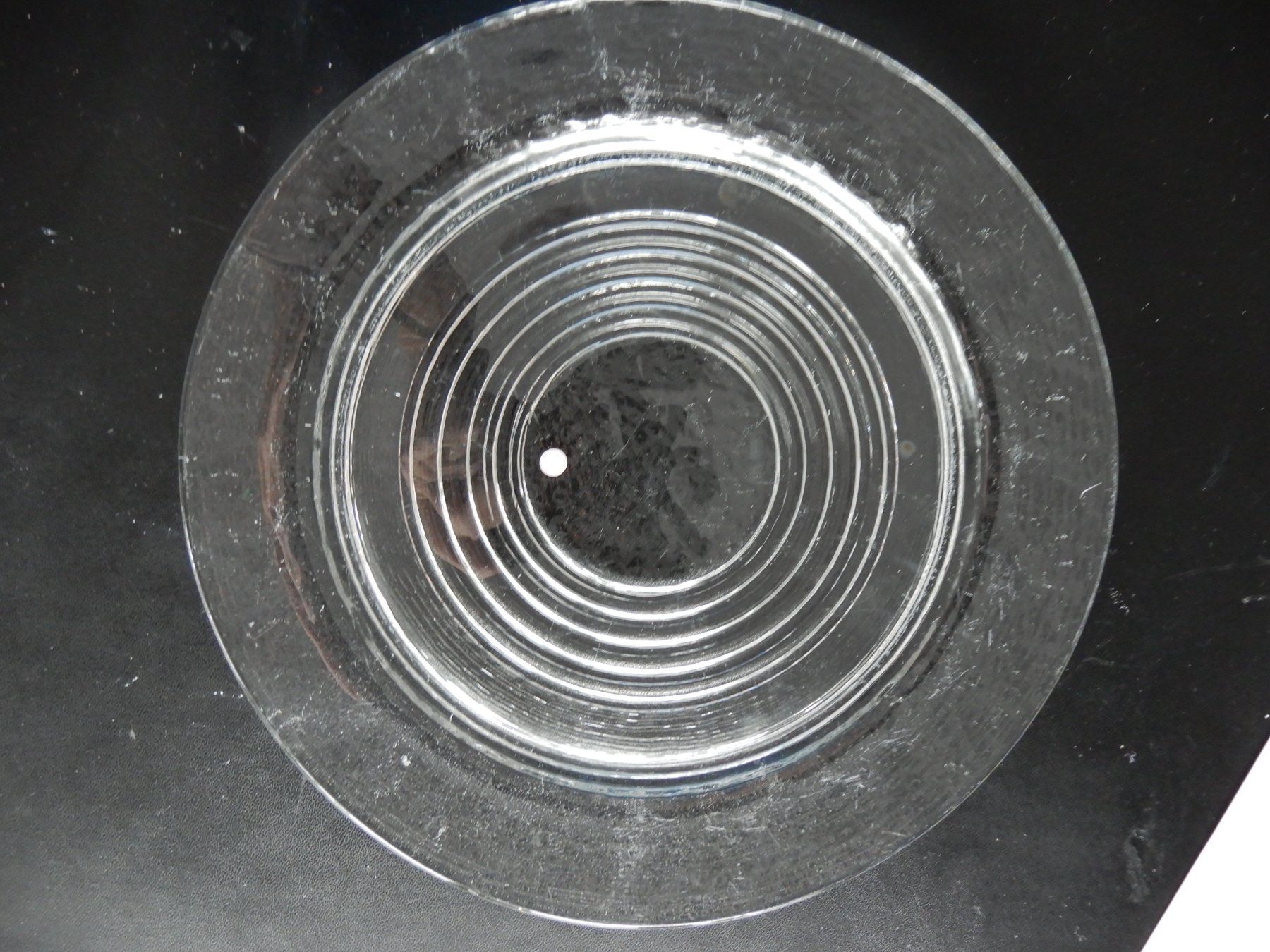Glasi Hergiswil Teller: Roberto Niederer Glasteller, ca. 26,3 cm Durchmesser – Gebraucht aus Burgdorf von Liss