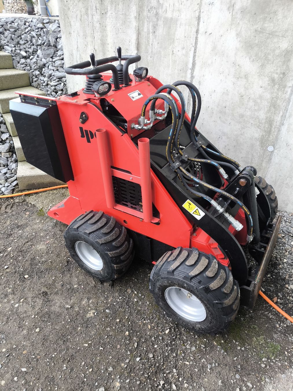 Hoflader: Mini Kompaktlader Hoflader Radlader Skid Steer Loader HT320 – Neu (gemäss Beschreibung) aus Geiss von Fiatagri_power 1