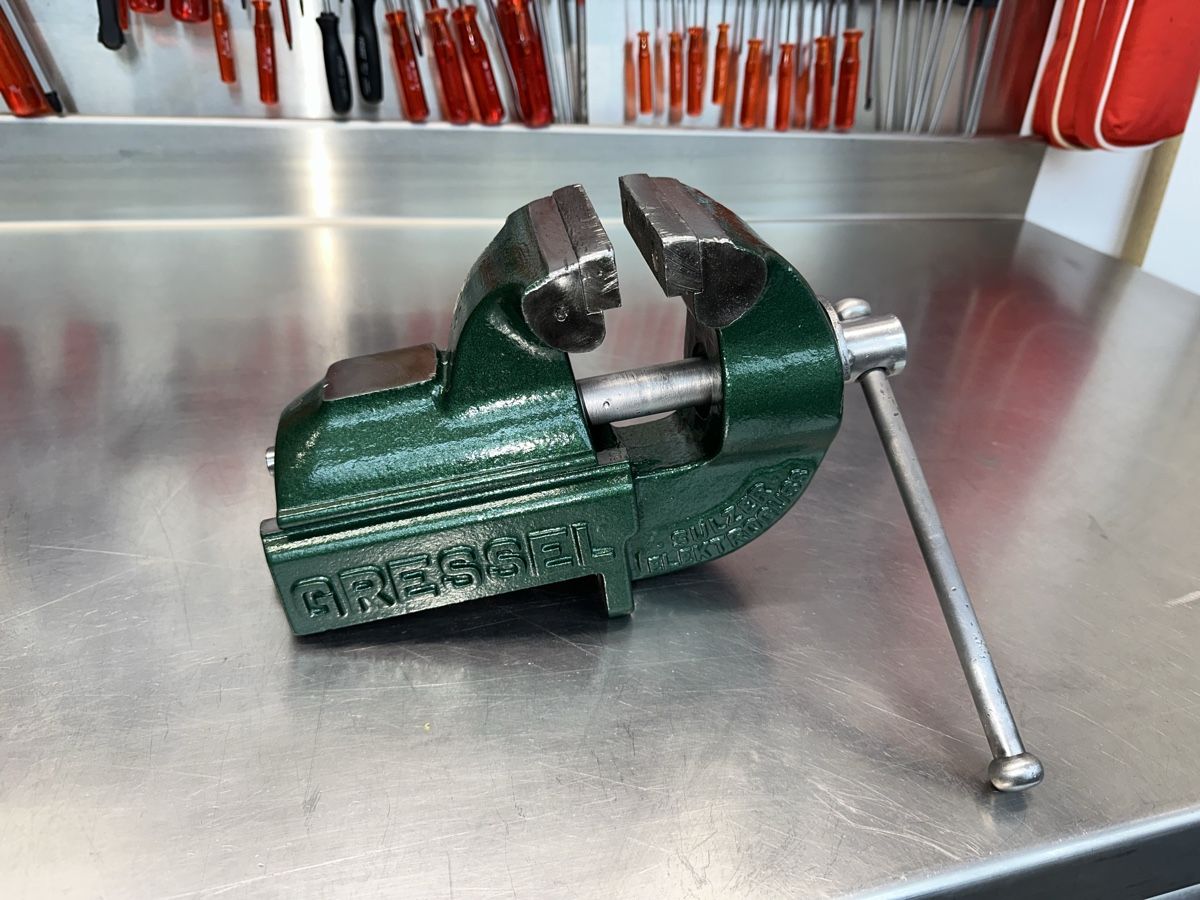 Gressel Alle Werkzeuge: Gressel Schraubstock 100mm – Gebraucht aus Schwende von weesli