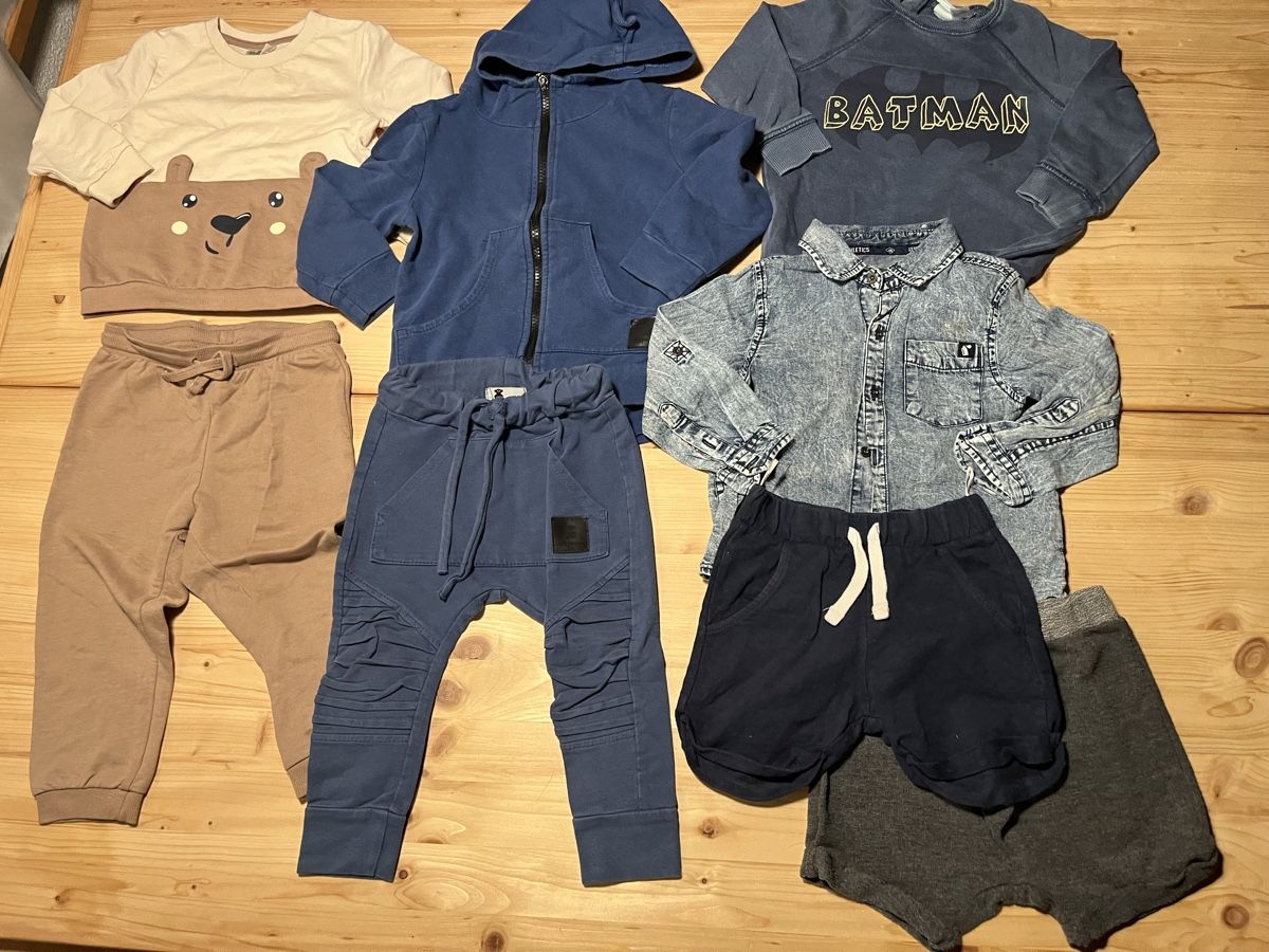 H&M Lotti & Set di vestiti: Kleiderpaket 86 / 92 – Usato da Adelboden venduto da Jestil20 1