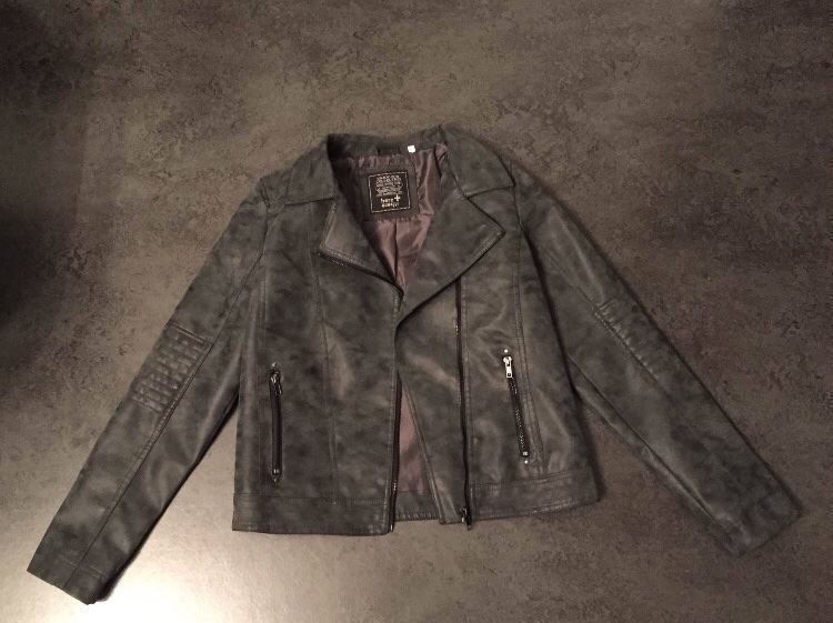 Vestes: Neue Jacke – Neuf avec emballage d'origine à Zürich par Maria_Felicina