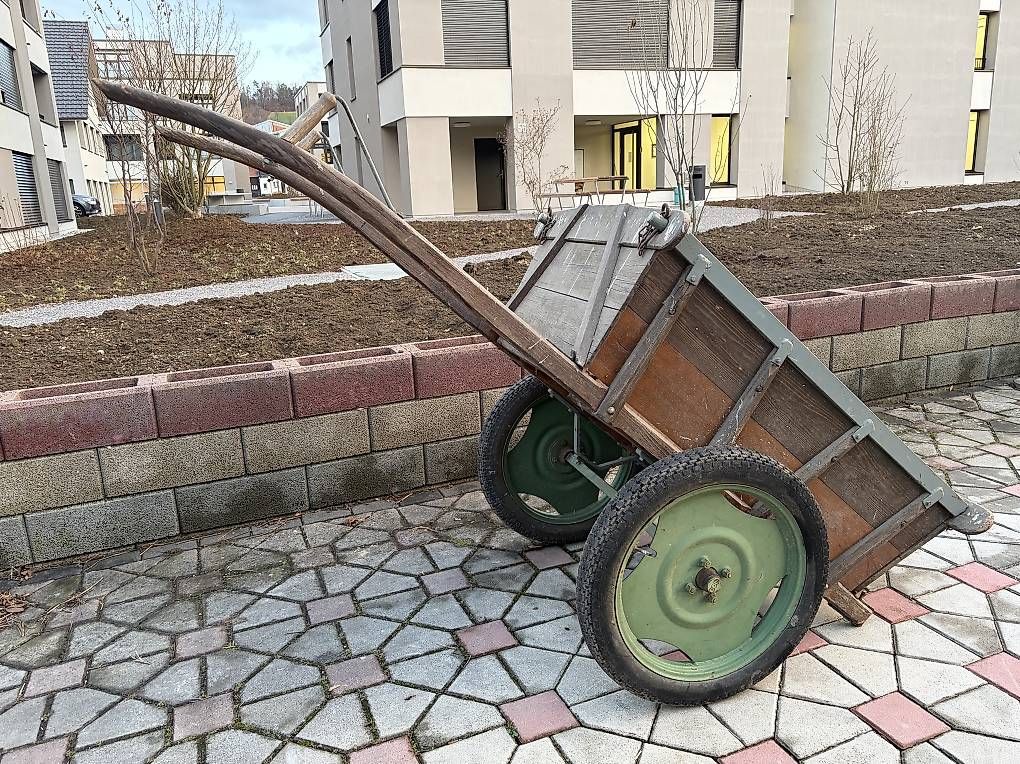 Bilance e pesi: Wage antik  – Usato da Lausen venduto da Gjuliana4