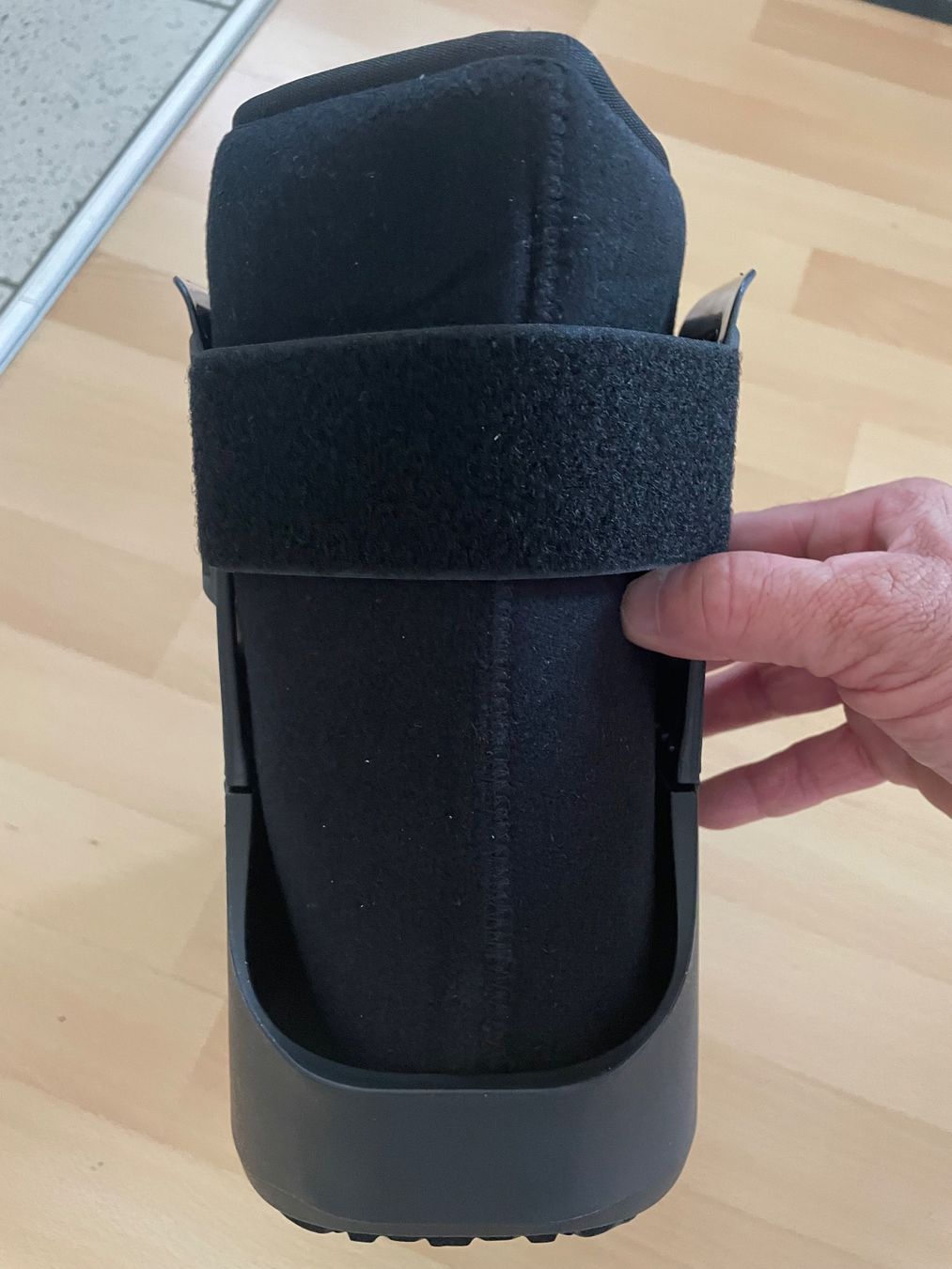 Attrezzature mediche: Orthopädischer Gehschuh/Walker Gr. M – Nuovo (secondo la descrizione) da Wila venduto da Lokelo 3