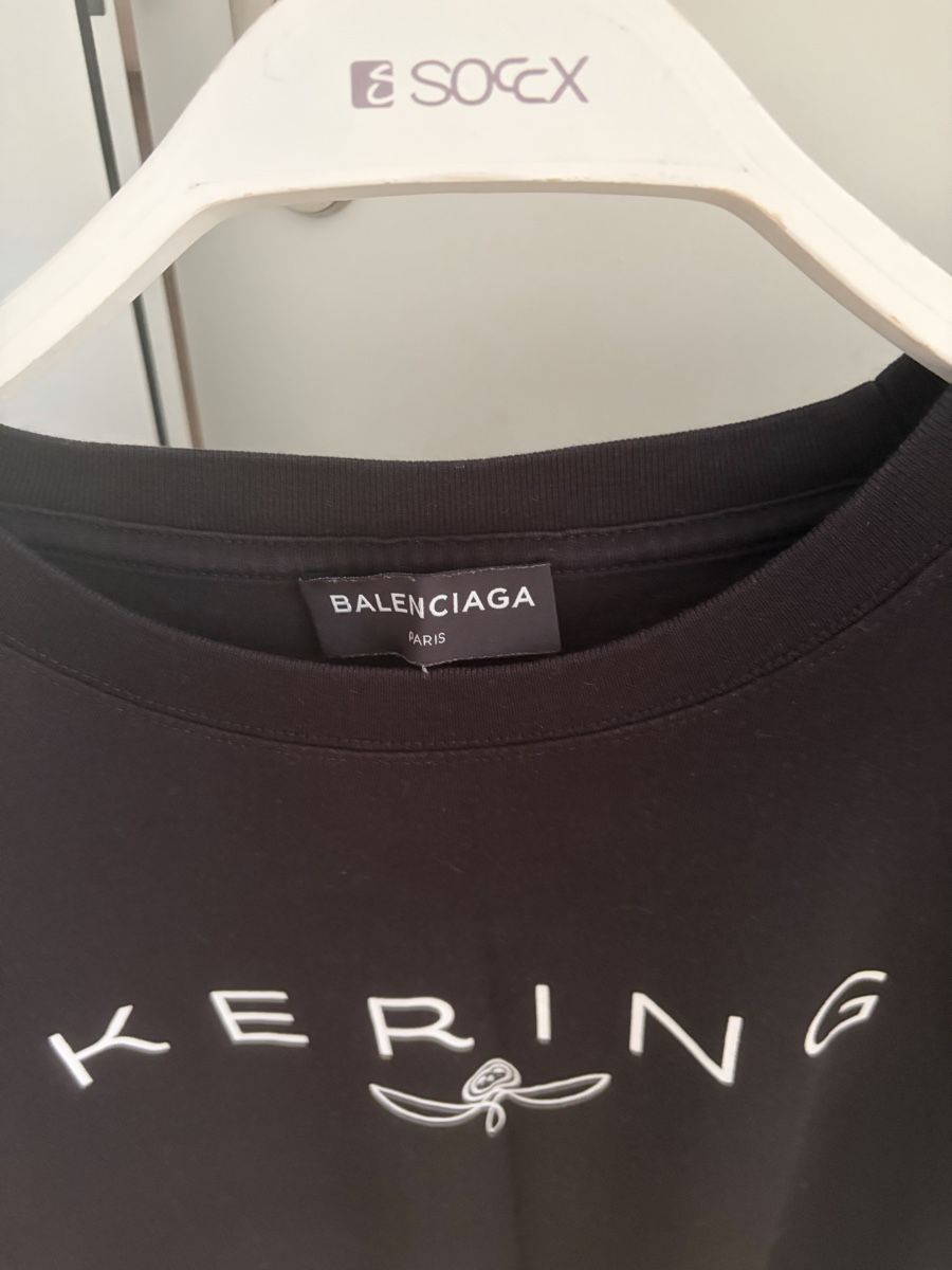 Balenciaga T-Shirts: Balenciaga Tshirt Kering – Gebraucht aus Hägendorf von matty01 1