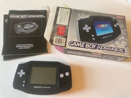 für Sammler: Nintendo Game Boy Advance mit OVP und Anleitung