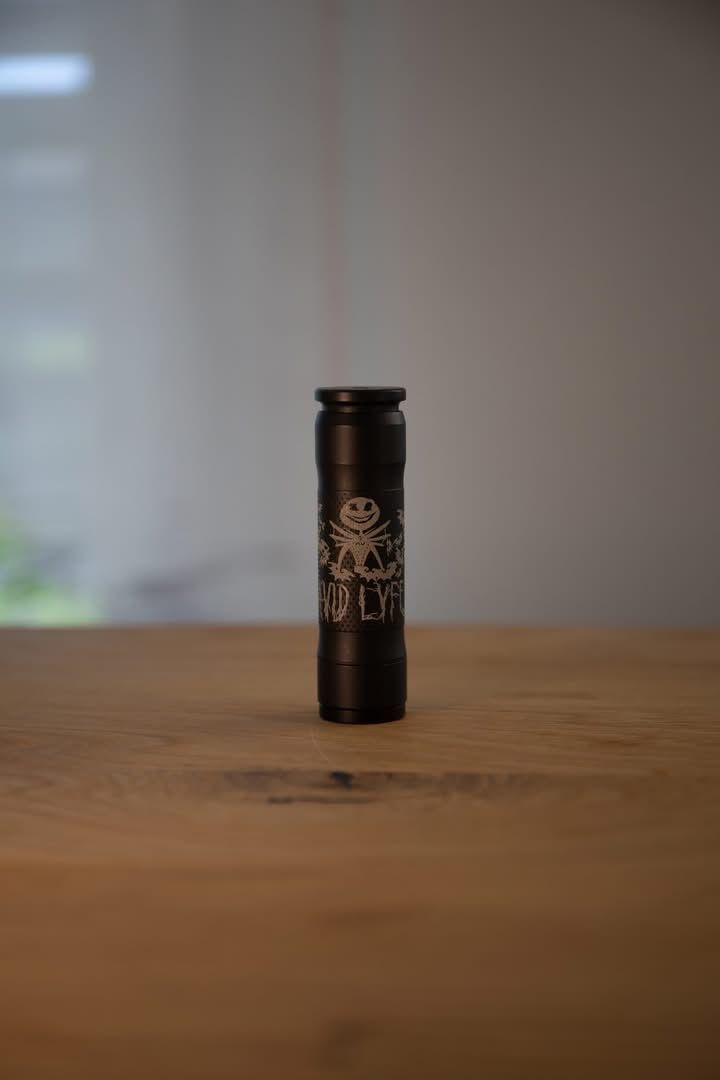 Altri Prodotti per fumatori: Avid Lyfe mech Vape Mod Jack Lantern – Usato da Hindelbank venduto da Foxds81