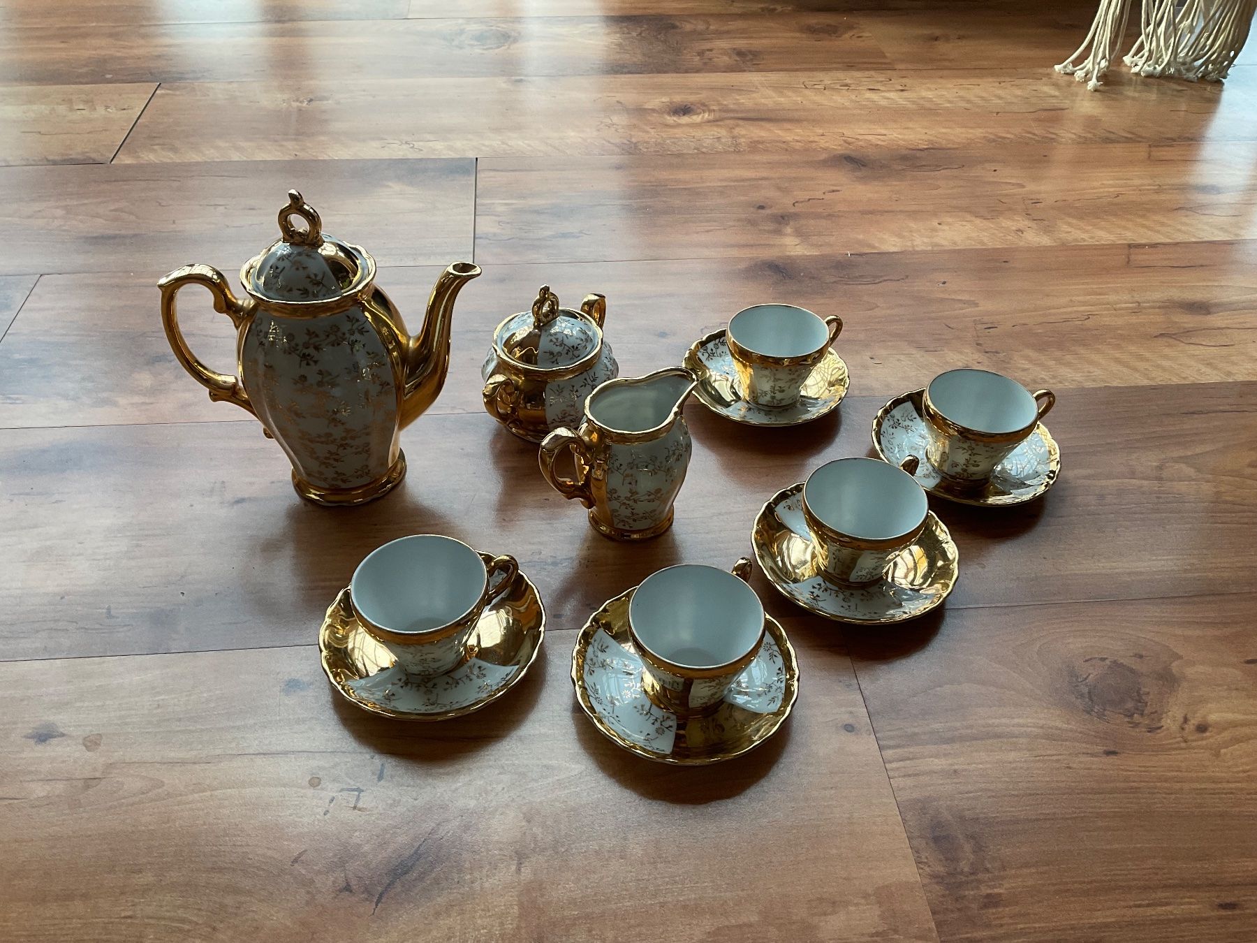 Set di piatti: Wunderschöne Jugendstil Foreign Porzellan – Usato da Graenichen venduto da Chapron 2