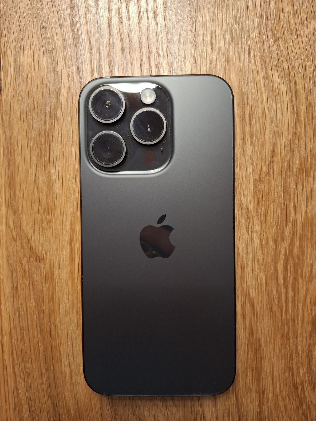 Apple Portables: Iphone 15 Pro – D'occasion à Giubiasco par ValeB89