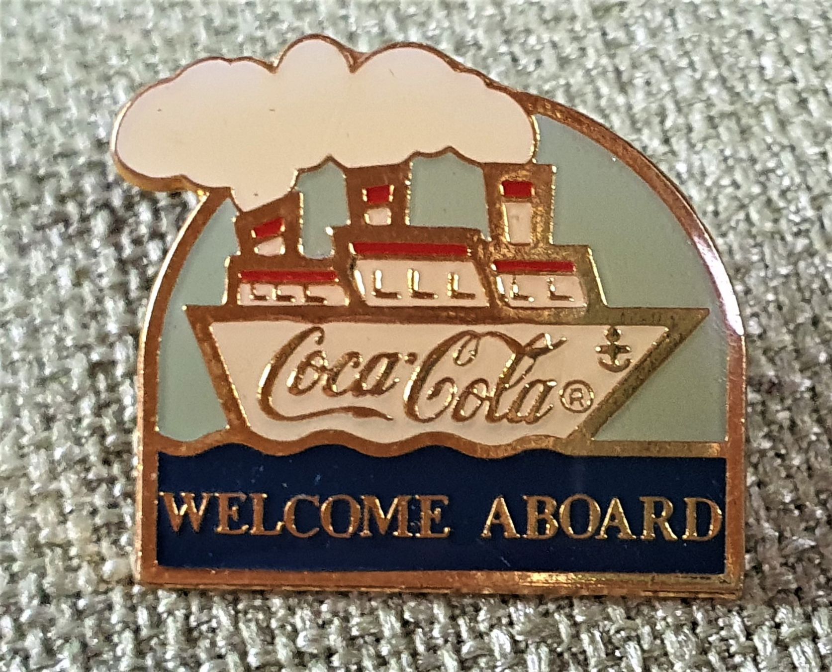 Placchette & Badge: G976 - Pin Coca Cola Welcome Aboard – Usato da Reinach BL venduto da Boston-Verkauf