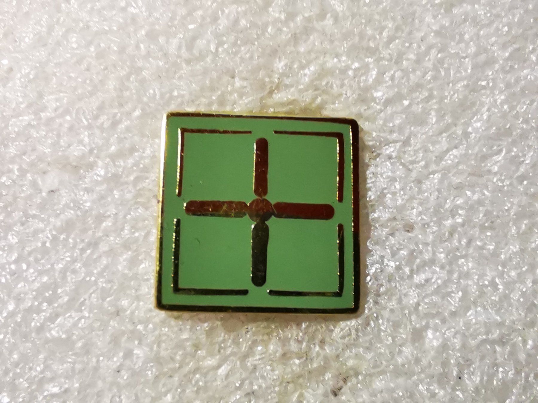 Placchette & Badge: Ansteckpin 56: – Usato da Oppligen venduto da Pin-Fall-Shop