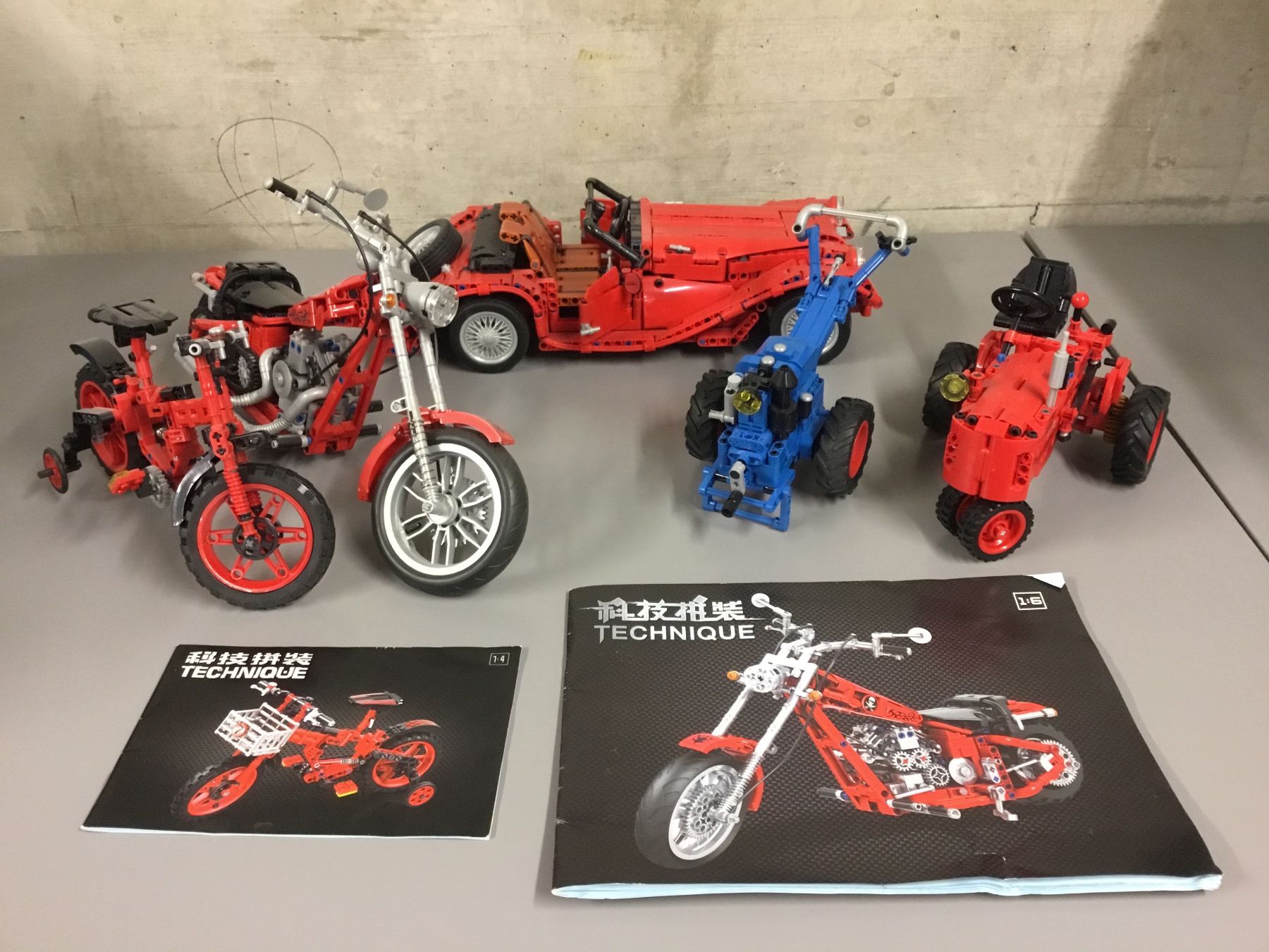 Technics Kit di costruzioni: Klemmbausteine Set, 4 Modelle, Motorrad, Auto, Traktor! – Usato da Basel venduto da Hampe1555