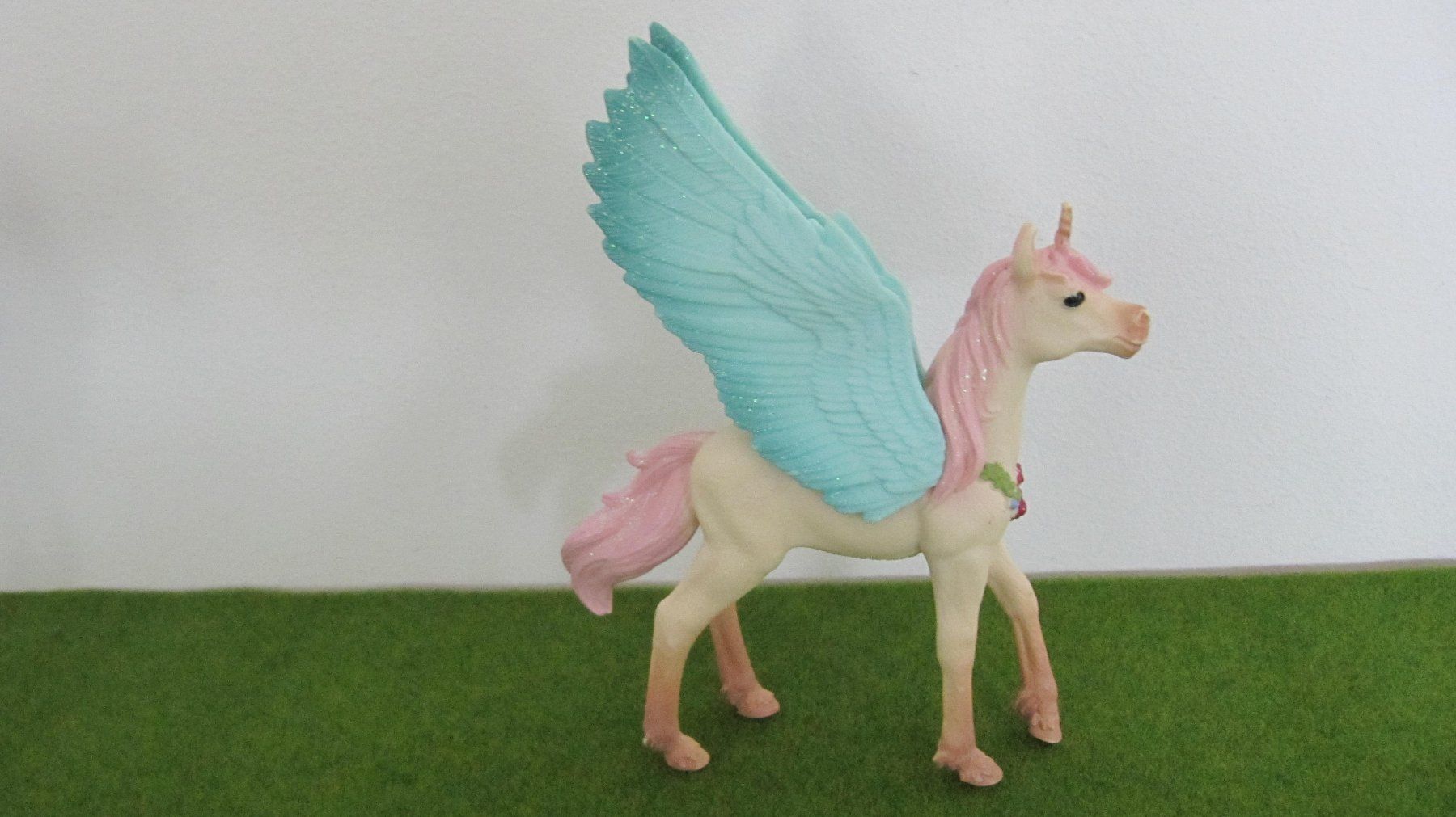 Schleich Giocattoli: Schleich Pegasus Familie – Usato da Brunnen venduto da Kiwiland1 2