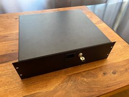 19 Zoll Rack Schublade 2HE, abschliessbar, schwarz