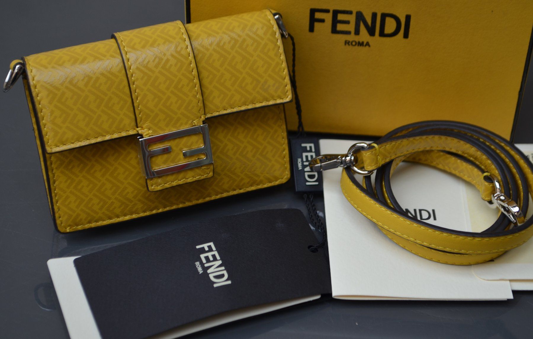 Fendi Sacs: Fendi Micro FF Tasche /  sac – Neuf avec emballage d'origine à Collonges par Auganien 5