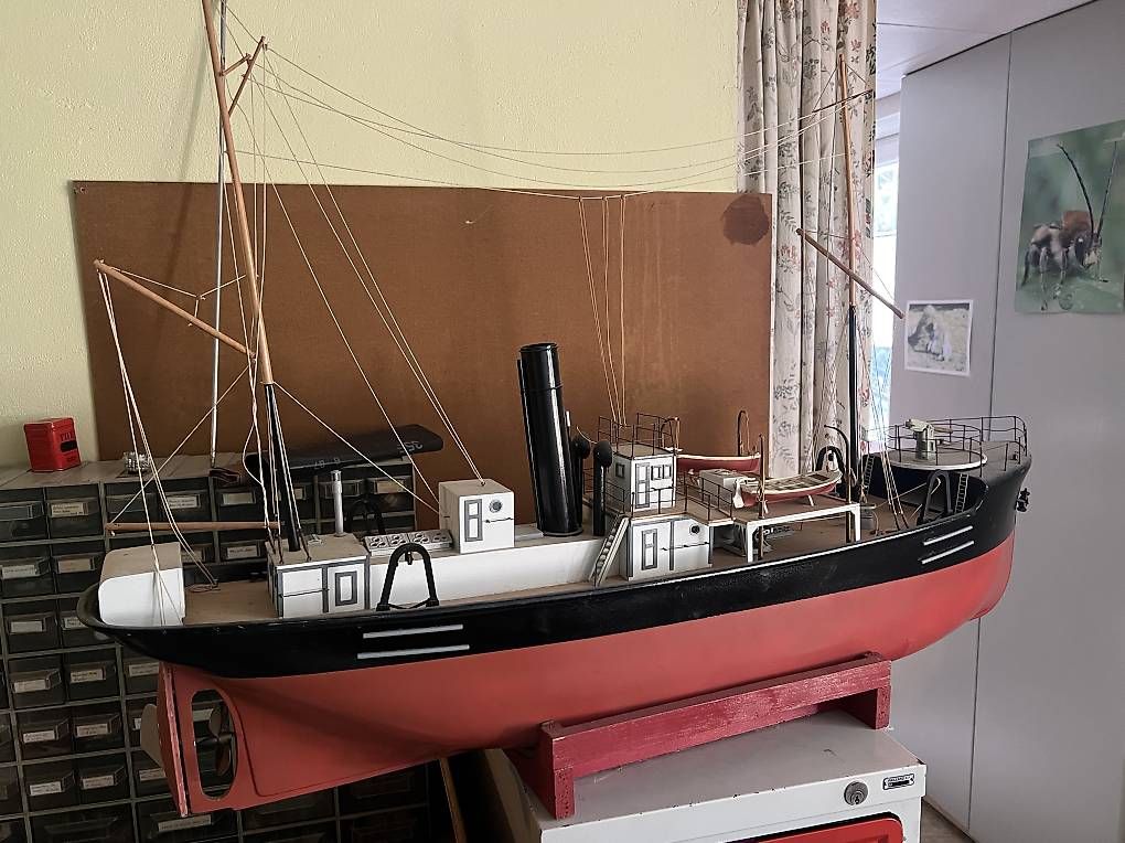 Kit di modellismo & Modellini statici: Belle Maquette de bateau baleinier – Usato da Epalinges venduto da jpe_2twg