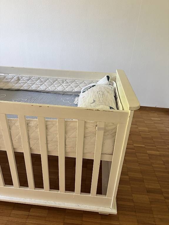 Lits: Babybett – D'occasion à Uster par yas_8zmn 2