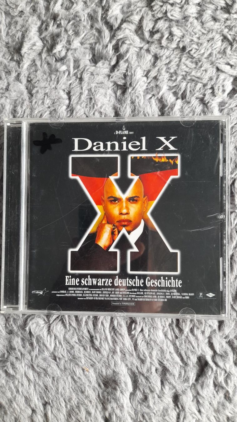 CDs: DANIEL X   EINE SCHWARZE DEUTSCHE GESCHICHTE    CD – Gebraucht aus Wetzikon ZH von Ramones01
