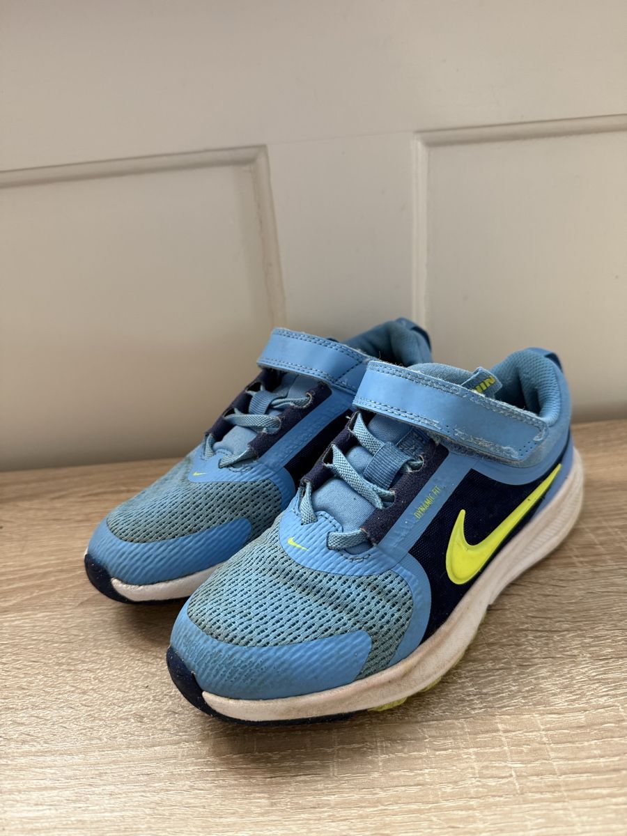 Nike Scarpe per ragazzi: Nike Sneaker Gr.32 – Usato da Kappelen venduto da nicole.vaucher 1