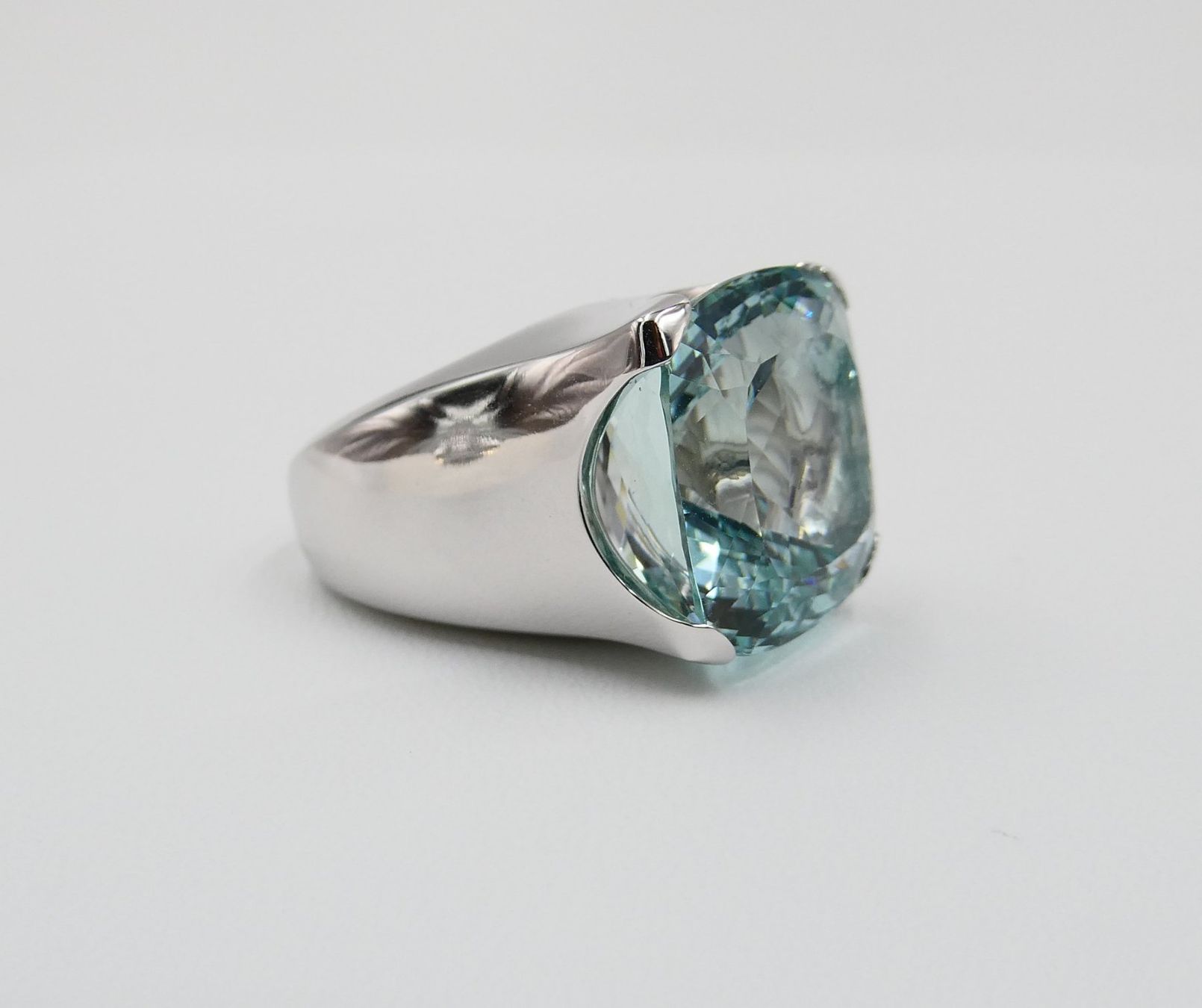 Anelli: AQUAMARIN RING IN 585 WEISSGOLD – Usato da Luzern venduto da EdiGem 2
