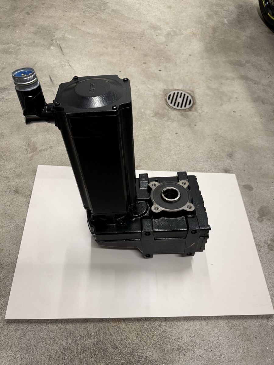 Motori: Lenze Getriebemotor G50BS195MHAR2C00 – Usato da Wolfhalden venduto da hel_h76z 1