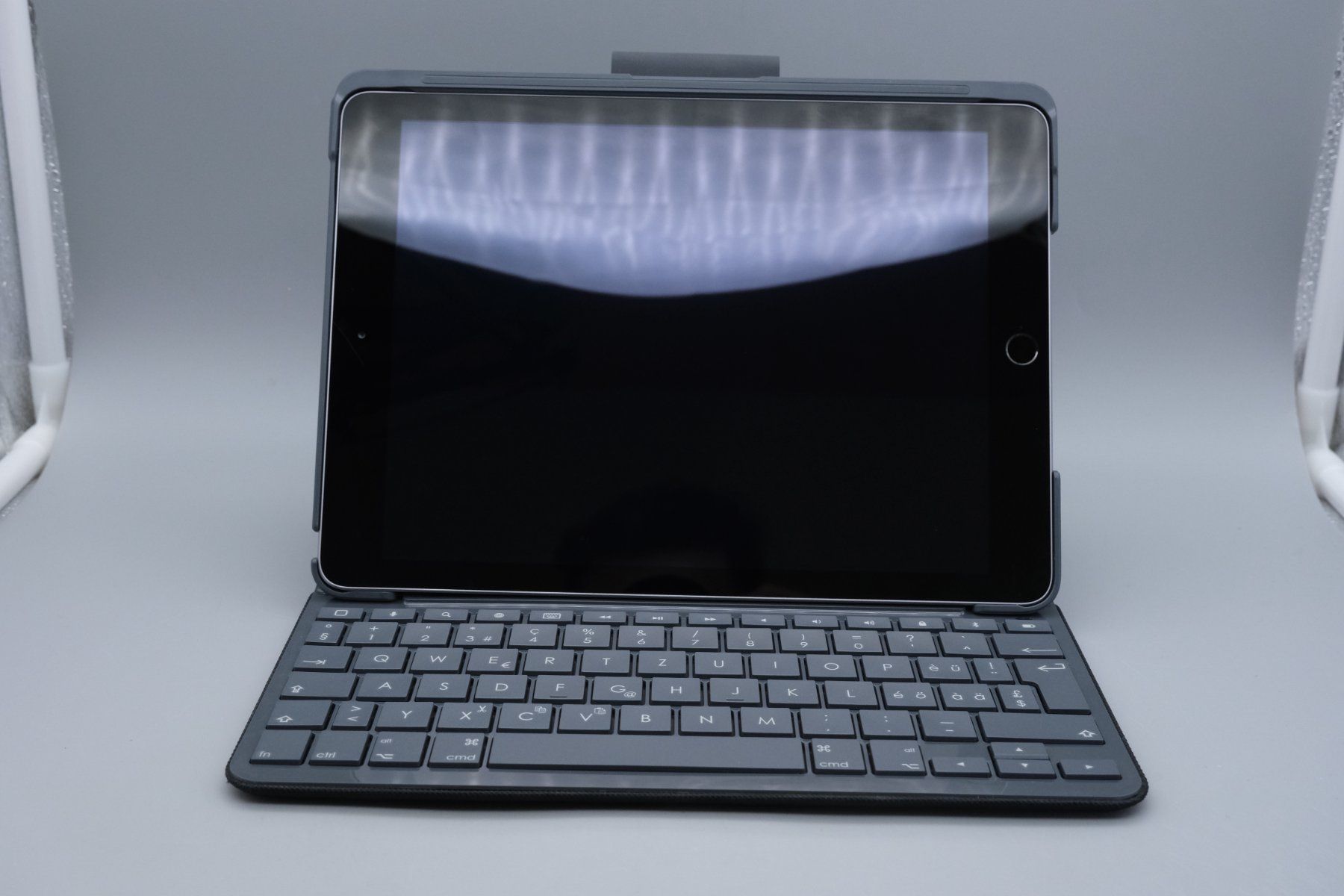 Apple Tablet PC: Apple iPad 5th Generation WI-Fi 128 GB Space Gray Tablet – Usato da Ramsen venduto da Studio82 6