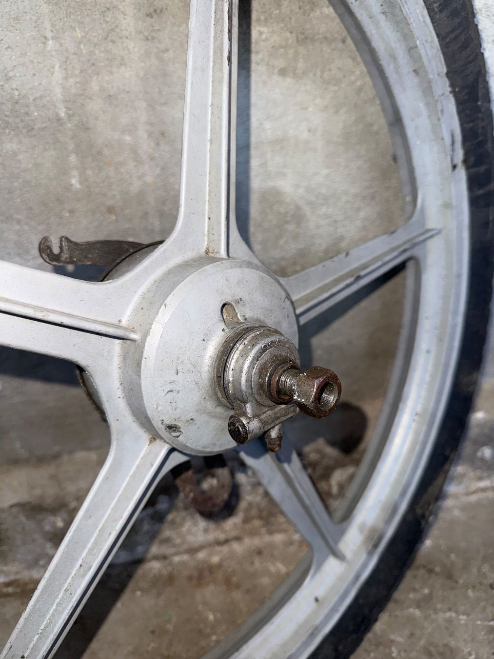 Sachs Parti ricambio per ciclomotori: Sachs KTM Mofa Gussfelgen Vorderrad – Usato da Fahrni b. Thun venduto da berger_tuning34 4