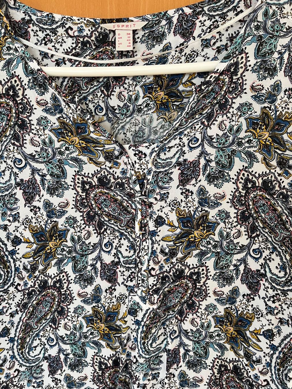 Esprit Chemisiers: Esprit Bluse, Gr. 38, Viskose, Top Zustand – D'occasion à Kreuzlingen par zwergli05 1