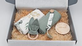 Baby Set: Swaddle, Greifling, Schnullerkette, Nuggi