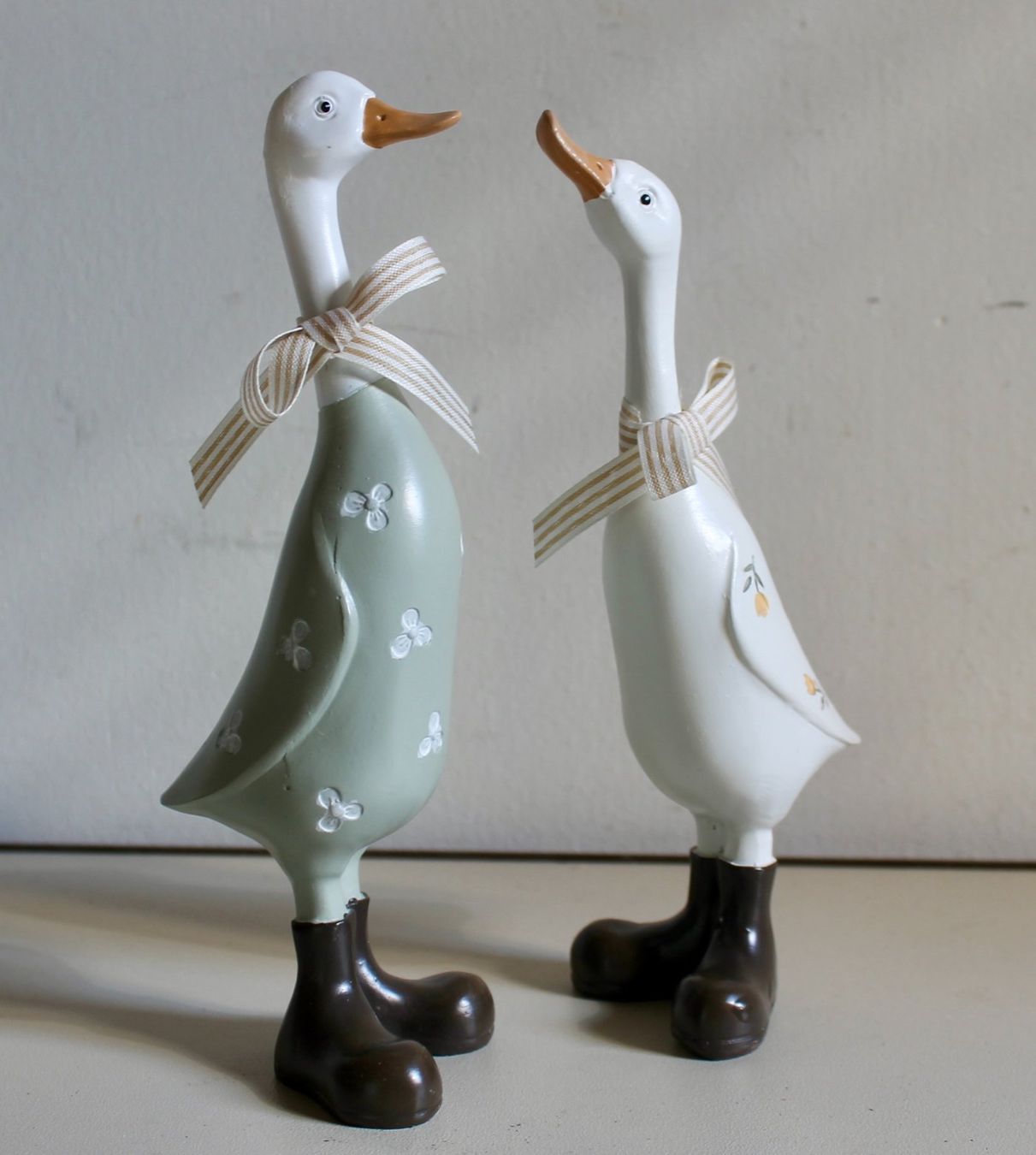 Tutte le decorazioni: Niedliche dekorative Gänsefiguren, neu – Nuovo e nell'imballaggio originale da Kirchlindach venduto da hekilida