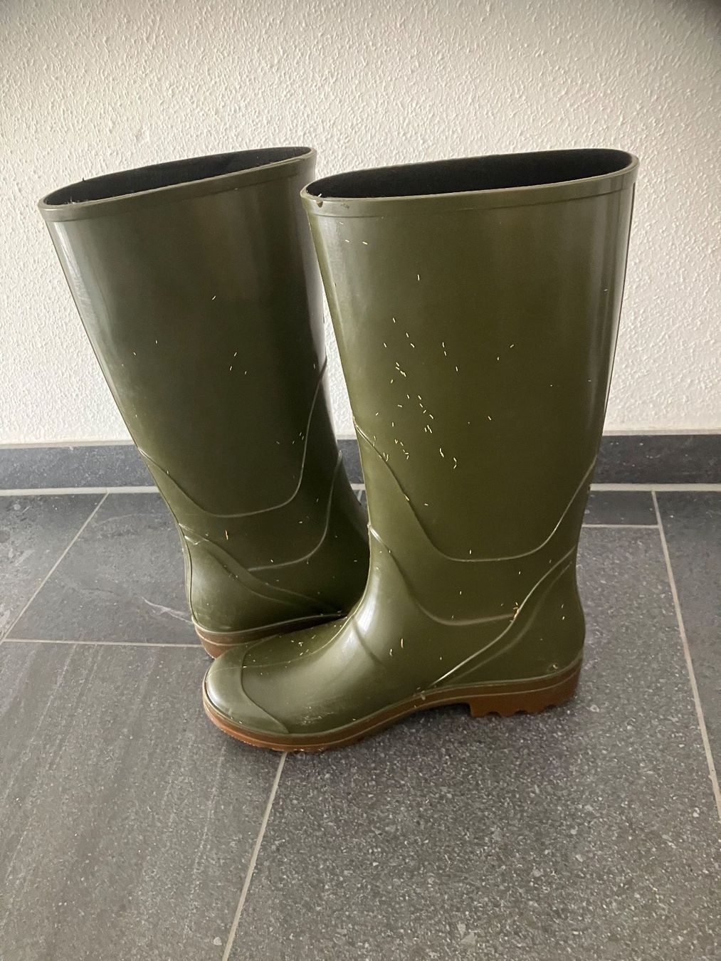 Scarpe da uomo: Arbeitskleidung Stall Stiefel Gr.43 – Usato da Bettwiesen venduto da Zustand57 3