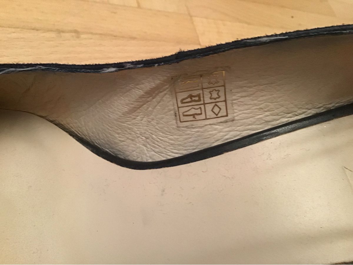 Damenschuhe: Pumps in Wildleder dunkelblau – Gebraucht aus Dübendorf von NissanCC 4