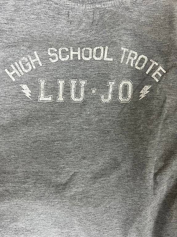 Liu Jo Maglioni & Felpe: LIU JO ME CONTRO sweatshirt – Usato da Grand-Lancy venduto da papa_alex2010 1