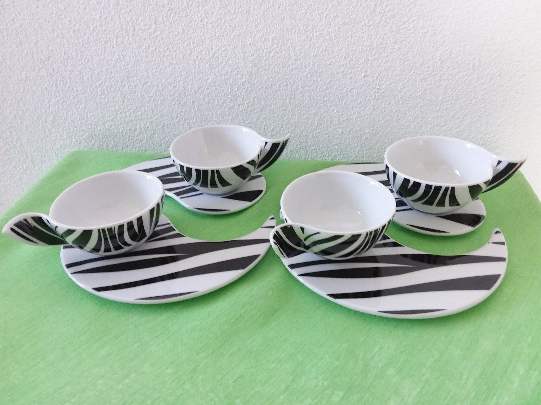 Set di piatti: ANGELO FORTUNA 4er Kaffee Set – Usato da Uitikon Waldegg venduto da Risibisi7 2