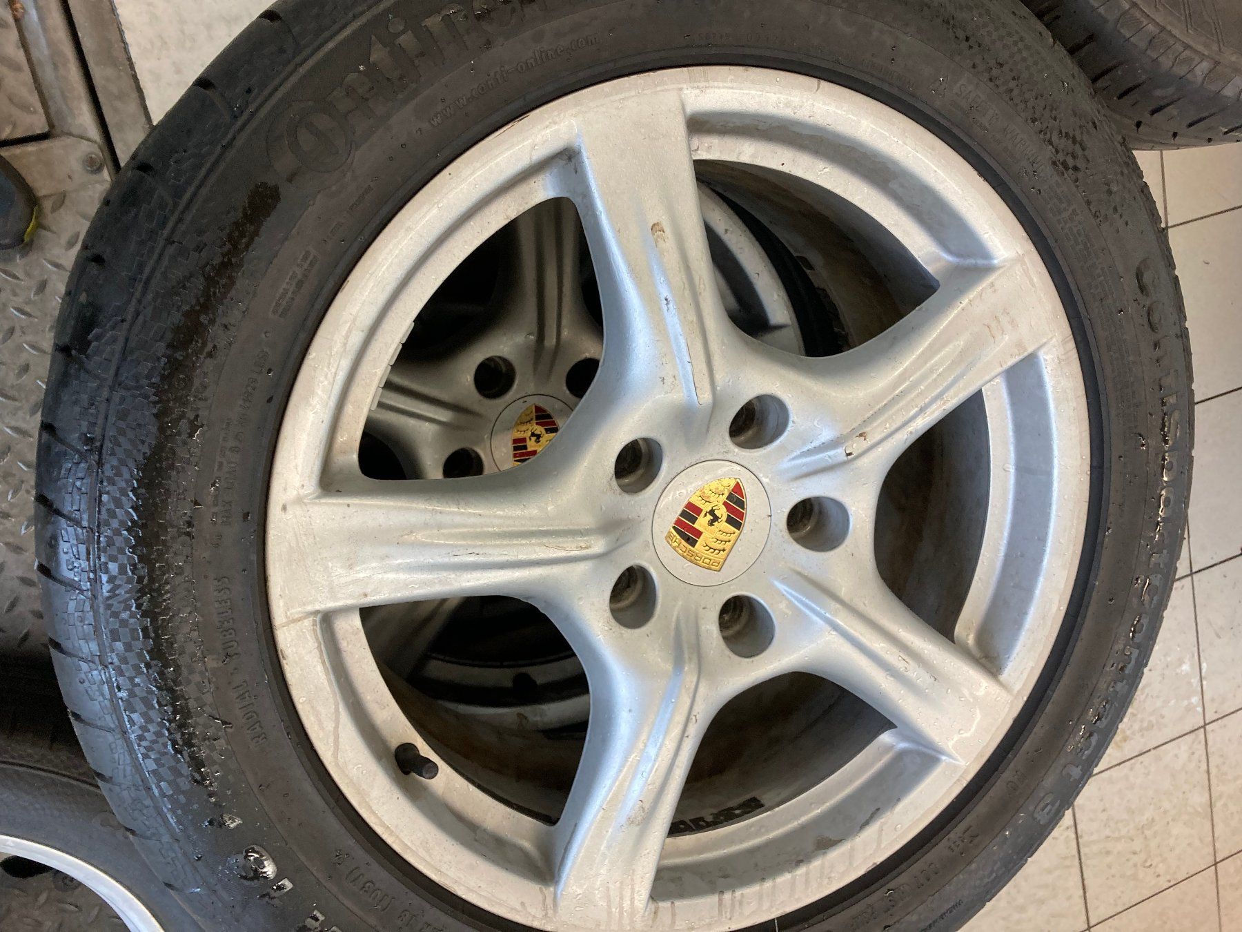 Porsche Pneumatici & Ruote complete: Porsche Panamera Sommerräder – Usato da Cham venduto da WB2223 1