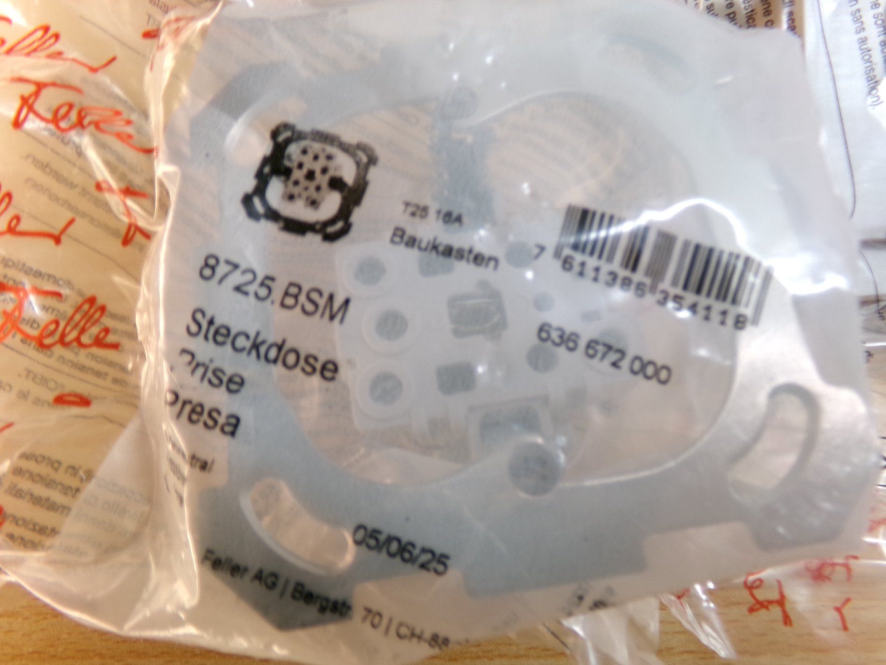 Feller Stecker: Feller Edizio Due UP Typ25 weiss – Neu (gemäss Beschreibung) aus Hombrechtikon von HGK50 2