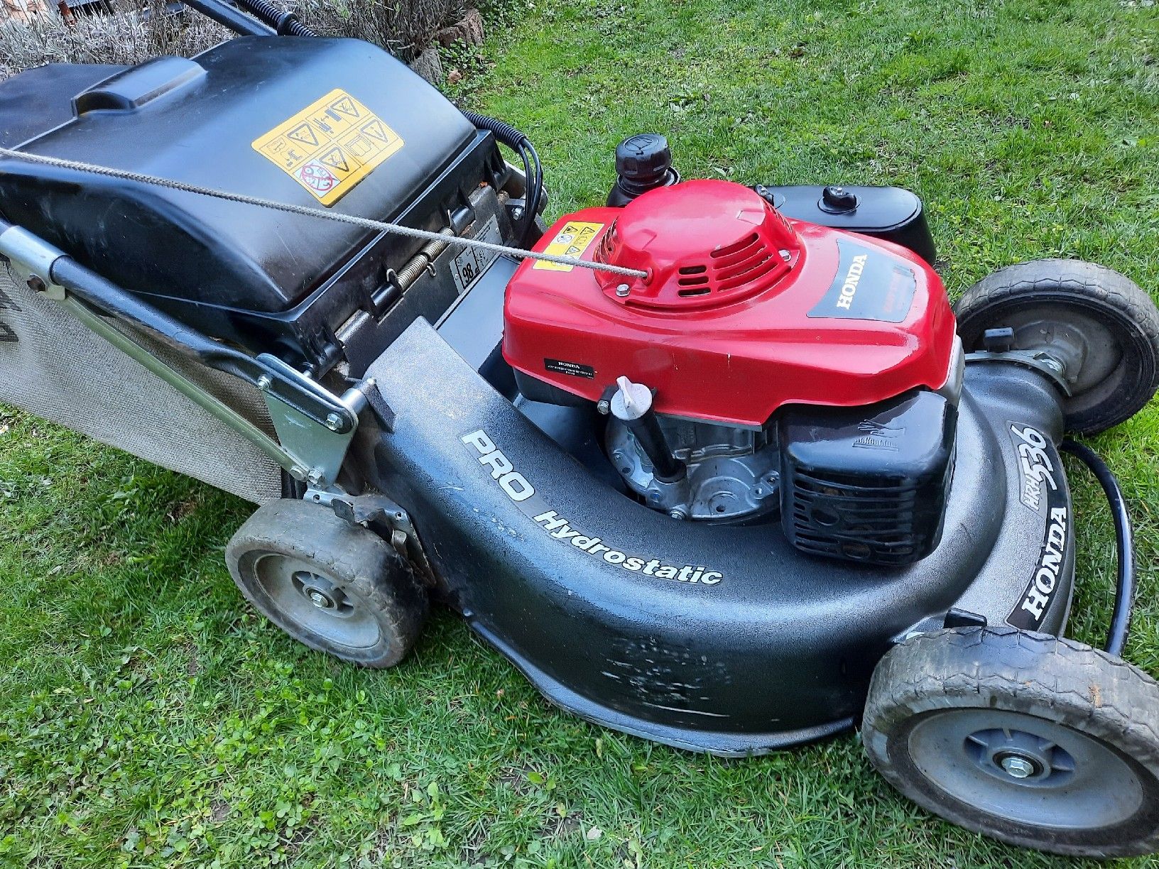 Honda Rasenmäher: Honda Rasenmäher HRH 536 HX  Hydrostatic – Gebraucht aus Seewis-Schmitten von  2