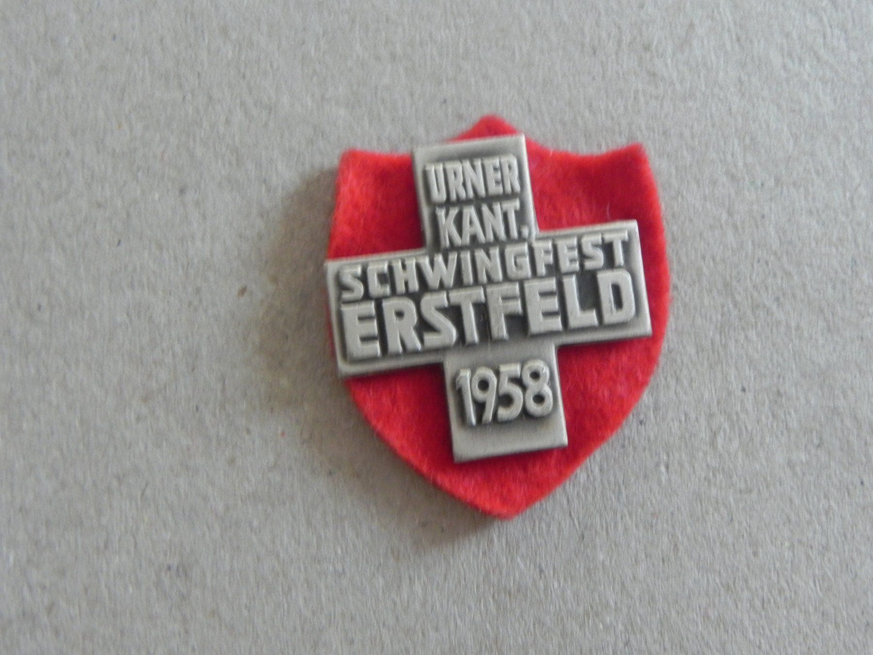 Placchette & Badge: Abzeichen Kantonal Schwingfest Schwingen Erstfeld UR 1958 – Usato da Siebnen venduto da krimsie