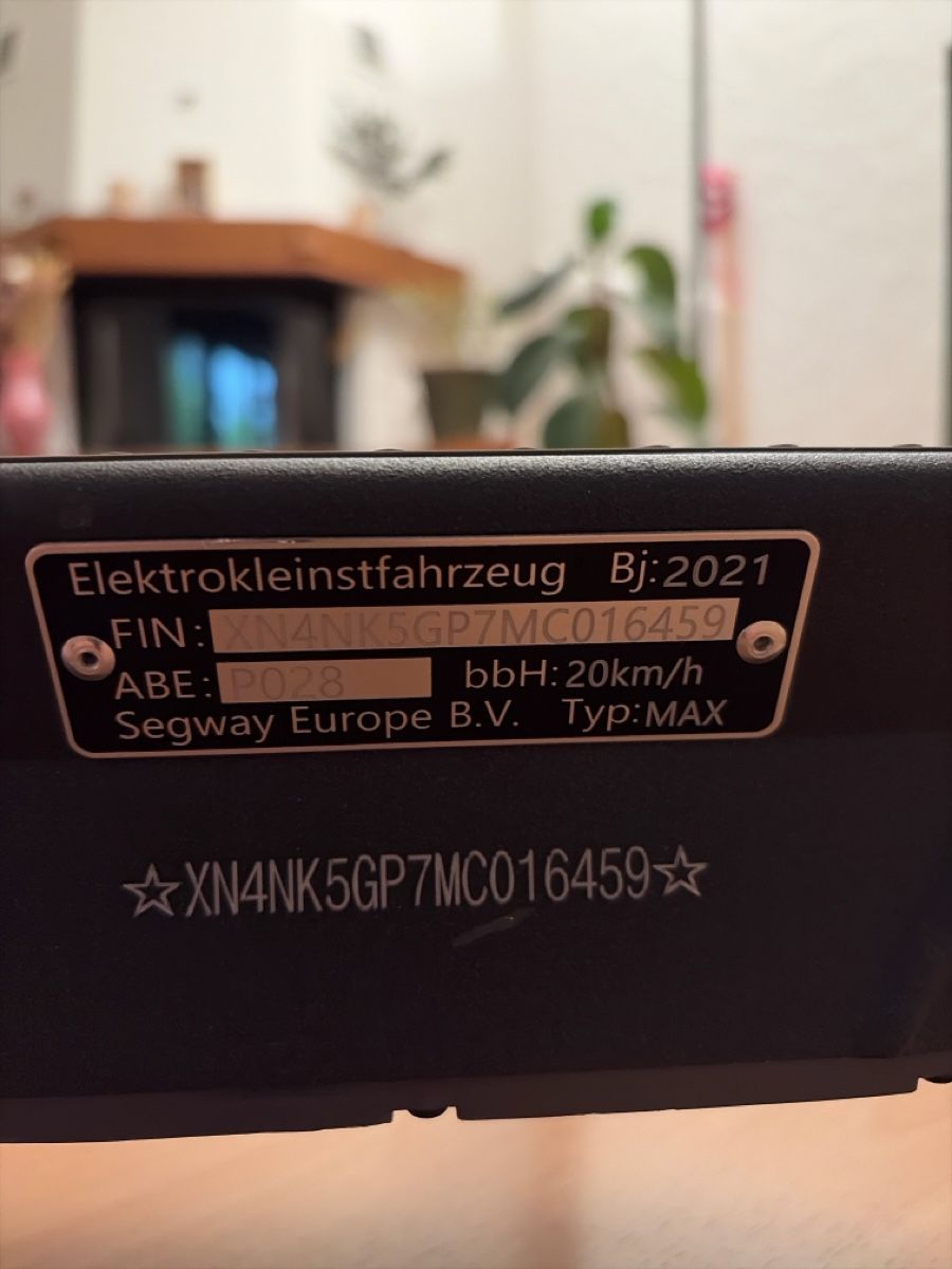 Segway Kickboard: Segway-Ninebot KickScooter – Usato da Feuerthalen venduto da knownasfabio 5