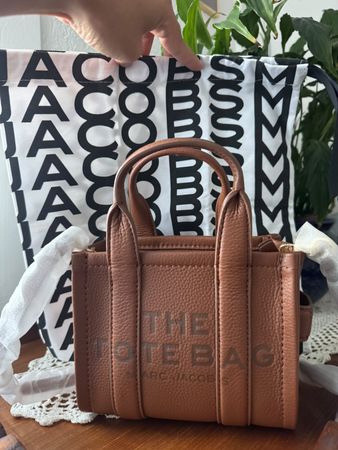 MARC JACOBS - THE TOTE BAG