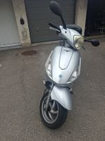 Roller Piaggio Fly 125 hellgrau Jahrgang 2009 MFK 2023
