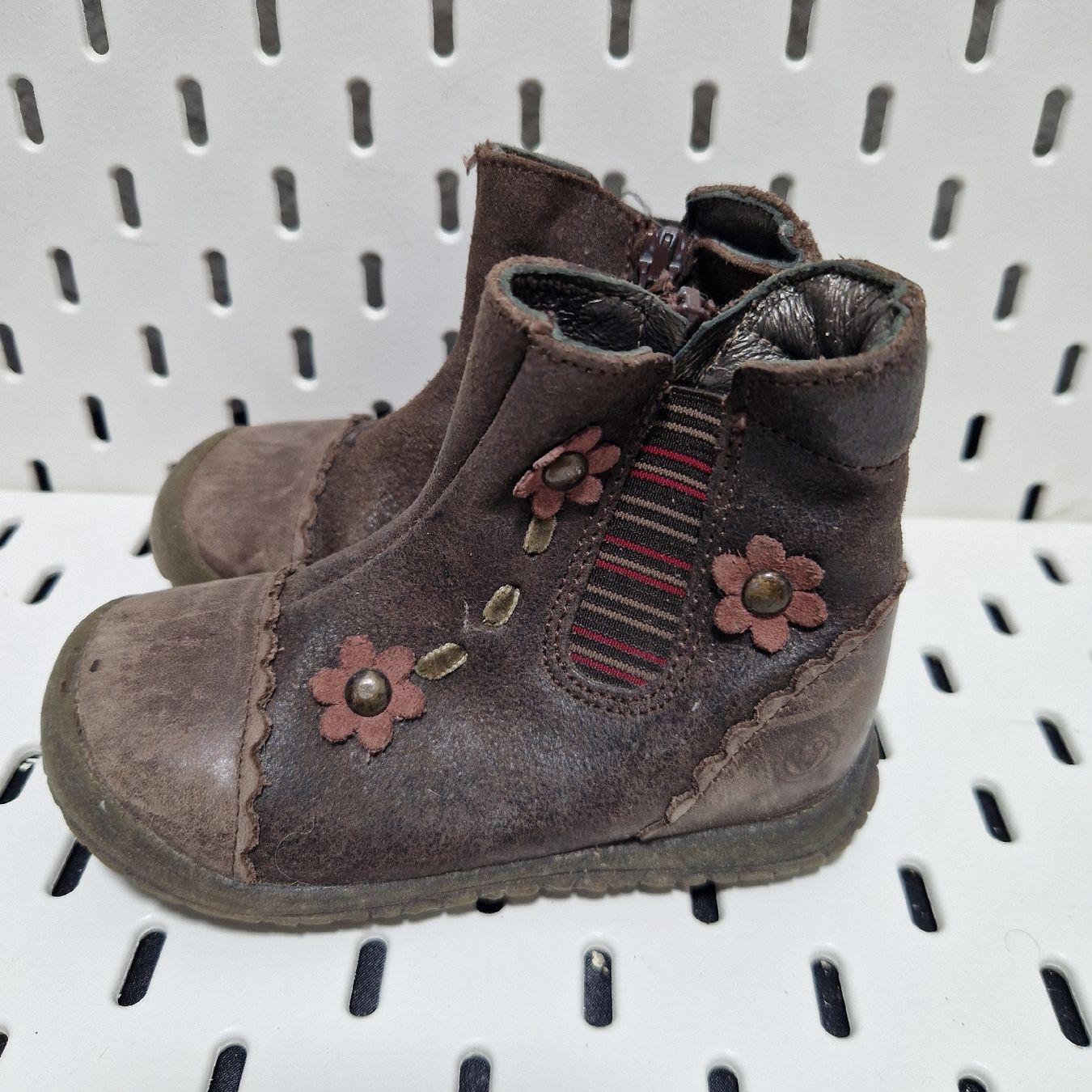 Vertbaudet Scarpe per ragazzi: Süsse, handgemachte Kinderschuhe, Verbeudet – Usato da Gwatt (Thun) venduto da Letzte-Chance-III