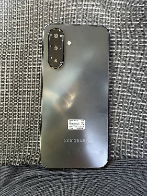 Telefoni cellulari / Smartphones: Samsung Galaxy A17 – Usato da Zürich venduto da Fce_2n7c 1