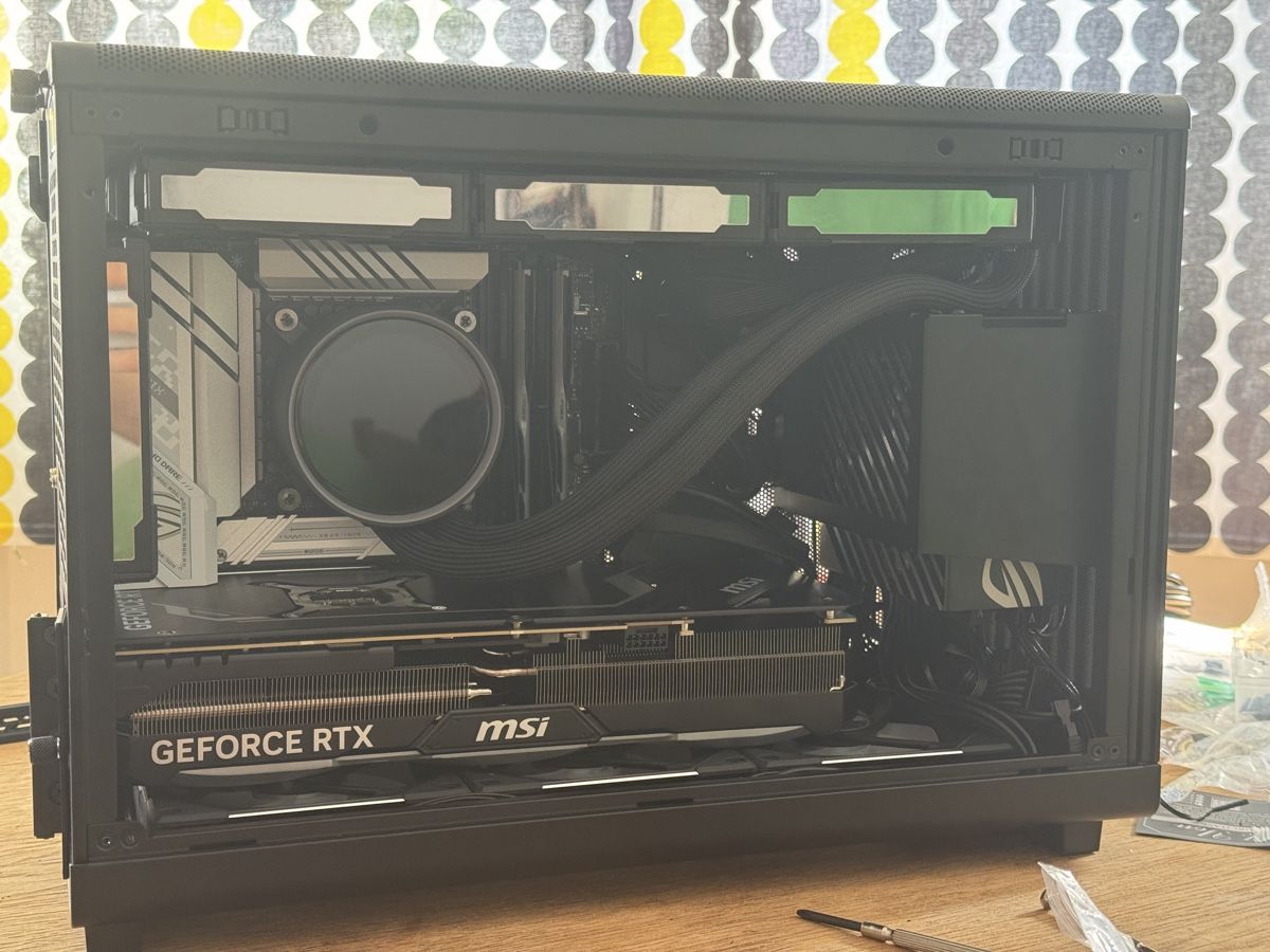 PCs: High-End PC m-atx: Gaming PC - PC - i9 - RTX 4080 Super – D'occasion à Basel par raphaell 1