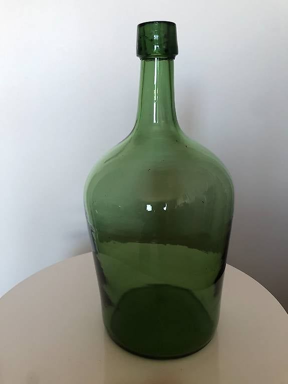 Accessoires: Antike Glasflasche (geeicht 1948)  5.2 Liter – D'occasion à Samstagern par TAAF 3