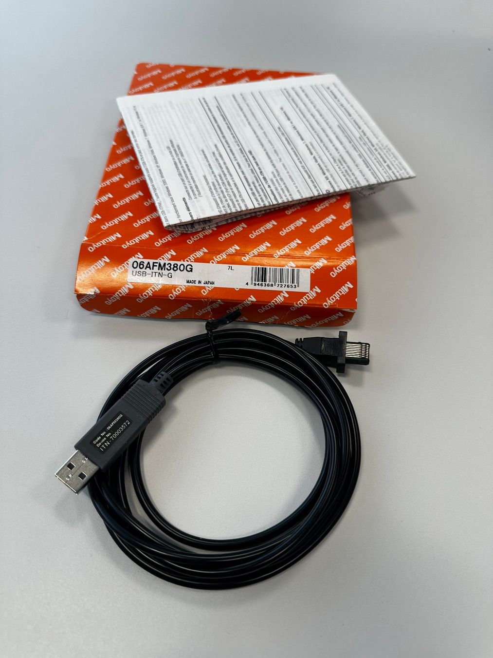 Mitutoyo Mesurer: Mitutoyo USB Input, 2 m, Digimatic/Digimatic 2, flach-gerade – D'occasion à Muri AG par Nihon_Nippon