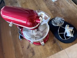 KitchenAid Artisan Küchenmaschine rot mit Zubehör guter Zust