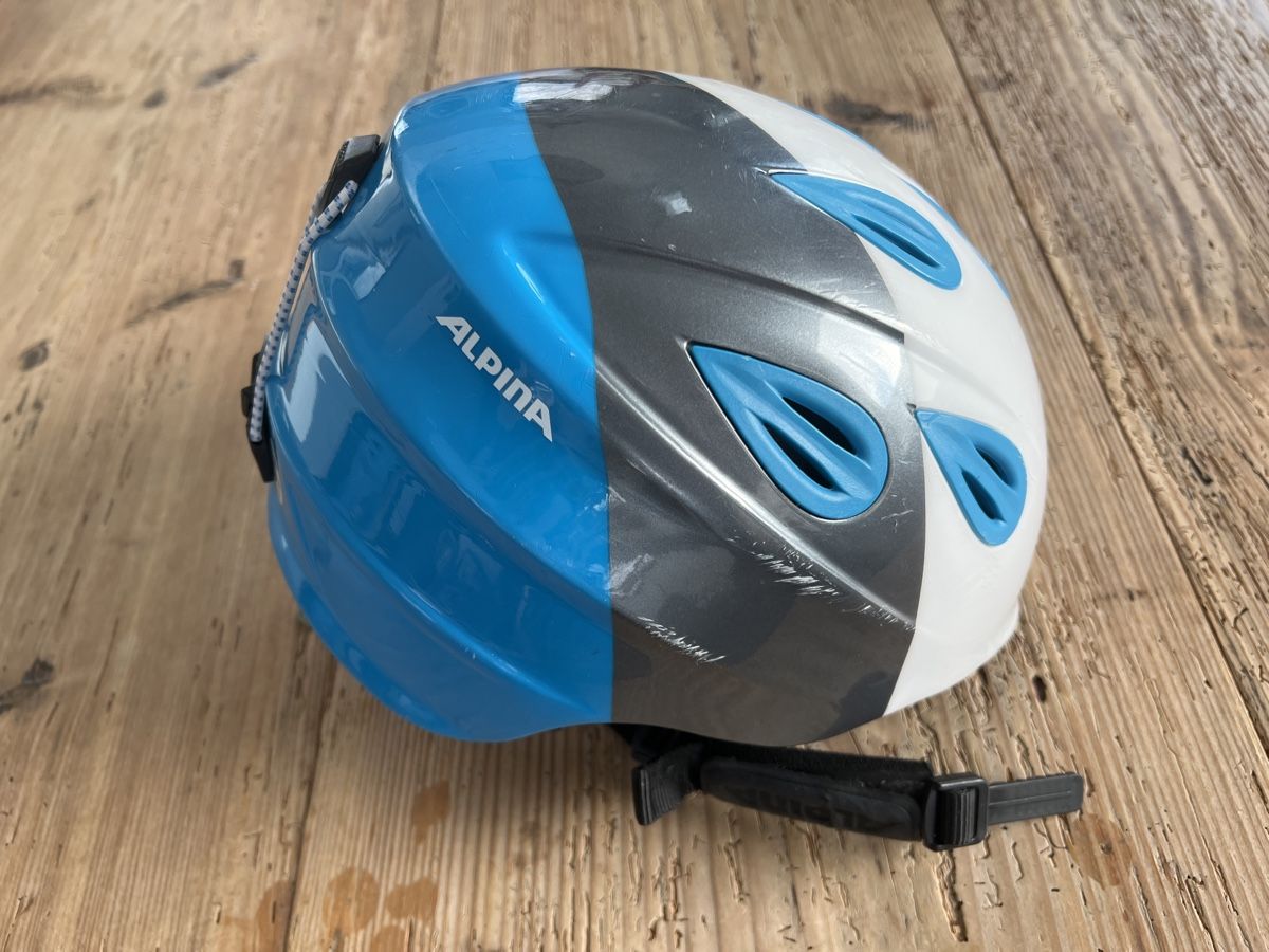 Caschi: Skihelm Grösse 51-54cm – Usato da Aeugst am Albis venduto da Bsaeub