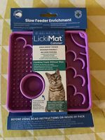 LickiMat Catster Futtermatte violett neu in OVP