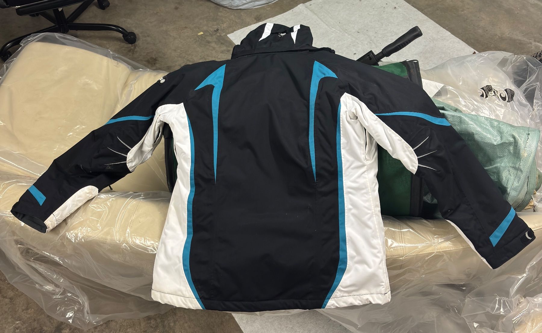 Killtec Giacche: Killtec Skijacke Level 10 Damen Gr. 42 – Usato da Sonterswil venduto da VD-Service 5