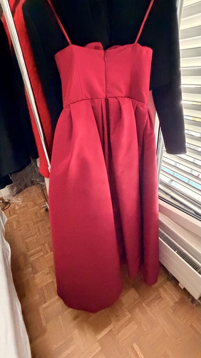 Carolina Herrera Vestiti: Carolina Herrera red silk tafta dress – Nuovo (secondo la descrizione) da Genève venduto da val_rp9x 4